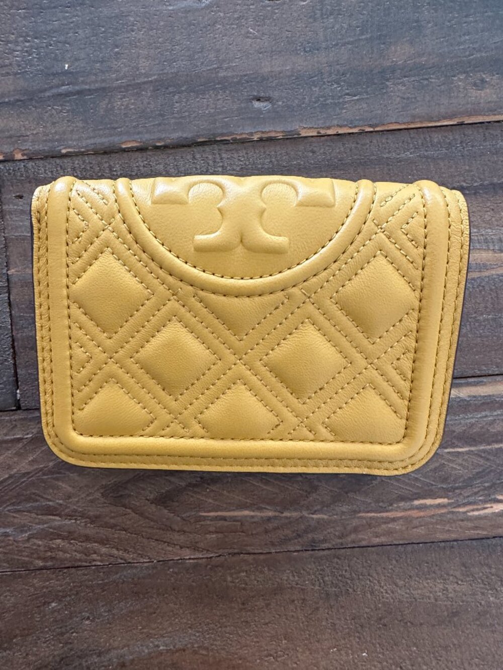 Tory Burch Fleming Soft Medium Wallet in Yellow - Picture 5 of 6